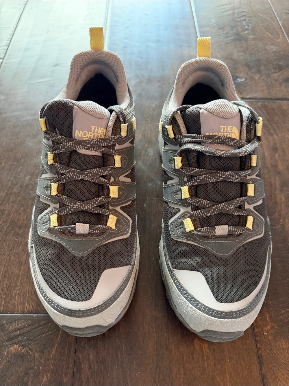 The North Face Women’s Hedgehog Waterprood Hiking Trail Shoes. Size 8.5